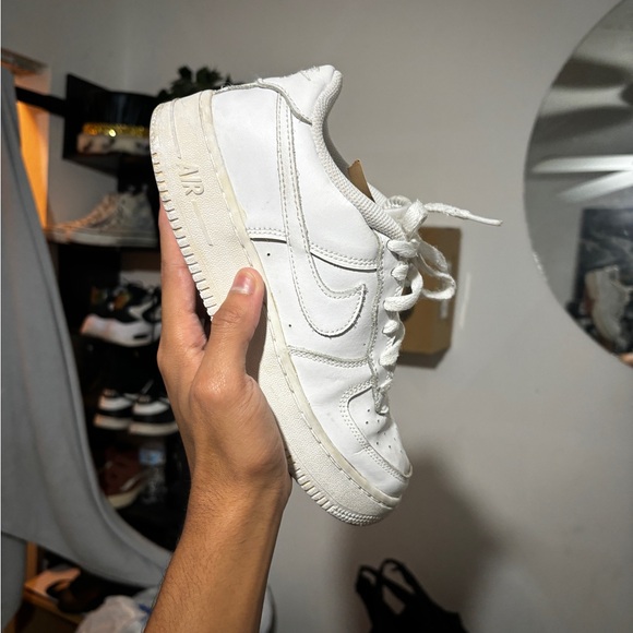 Air Forces - Picture 3 of 7